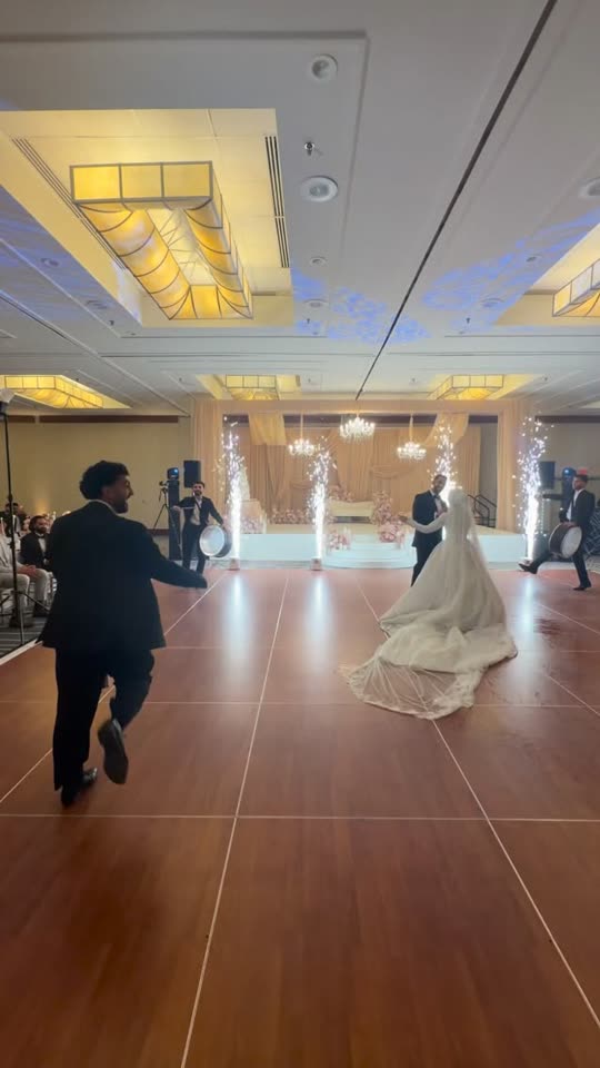 Hayat Al-Dabka Reel: Grand entrance at an Arab wedding
